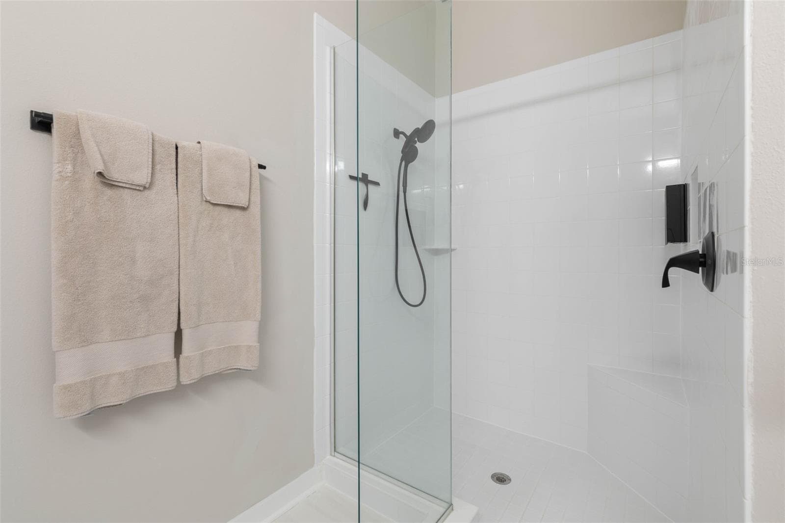 1117 HANSBERRY COURT — photo 20 of 57