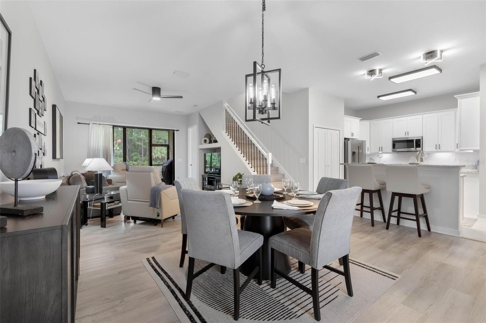 1117 HANSBERRY COURT — photo 8 of 57