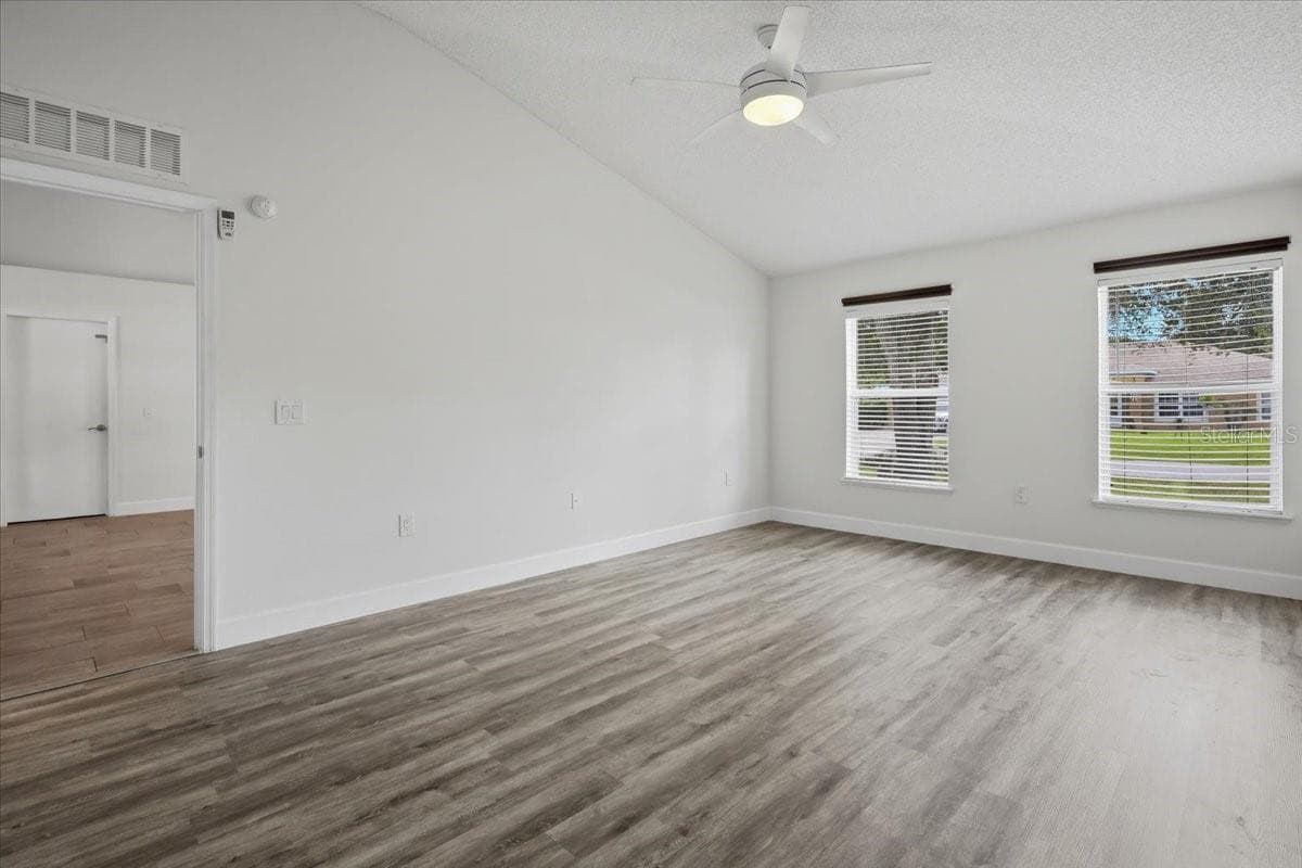 41 ZEPHYR LILY TRAIL — photo 32 of 61