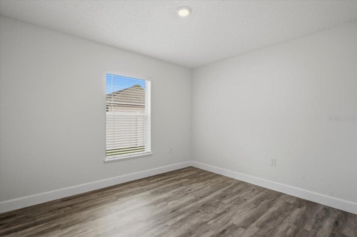 41 ZEPHYR LILY TRAIL — photo 43 of 61