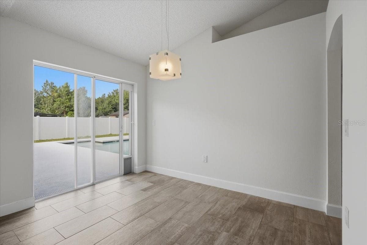 41 ZEPHYR LILY TRAIL — photo 26 of 61