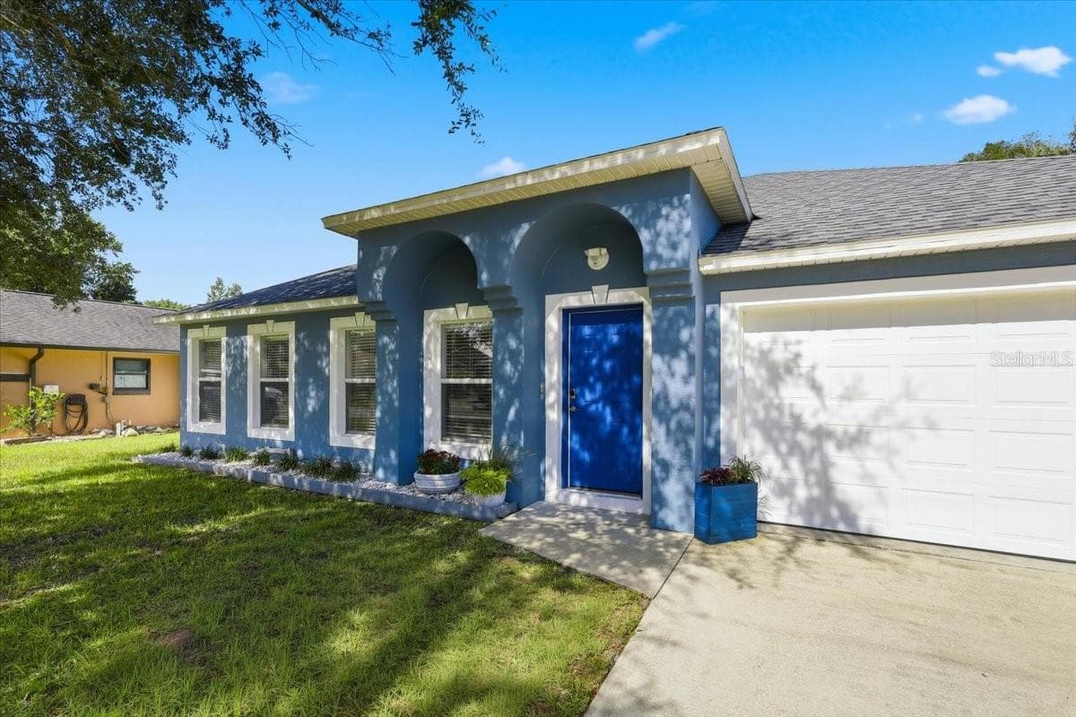 41 ZEPHYR LILY TRAIL — photo 10 of 61