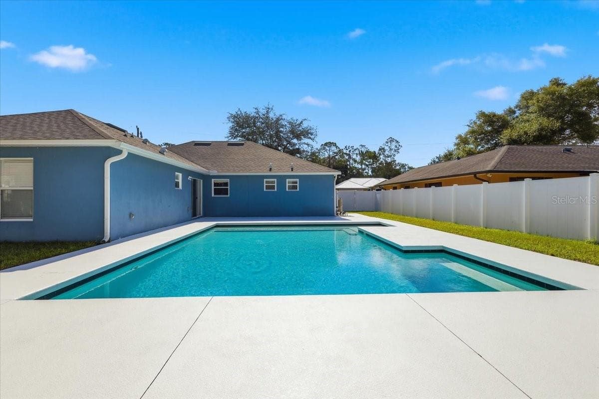 41 ZEPHYR LILY TRAIL — photo 4 of 61