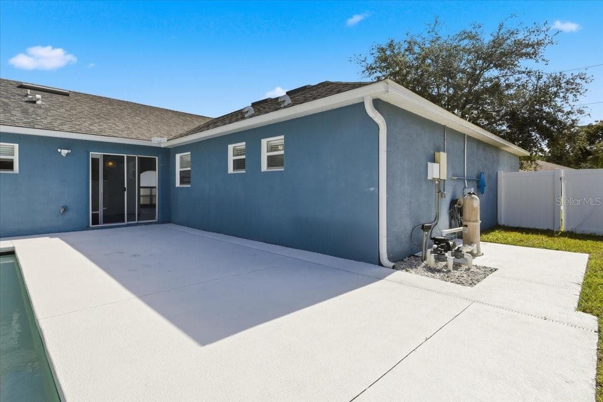 41 ZEPHYR LILY TRAIL — photo 28 of 61