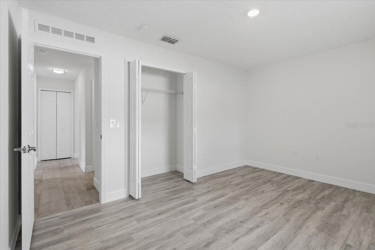 41 ZEPHYR LILY TRAIL — photo 39 of 61