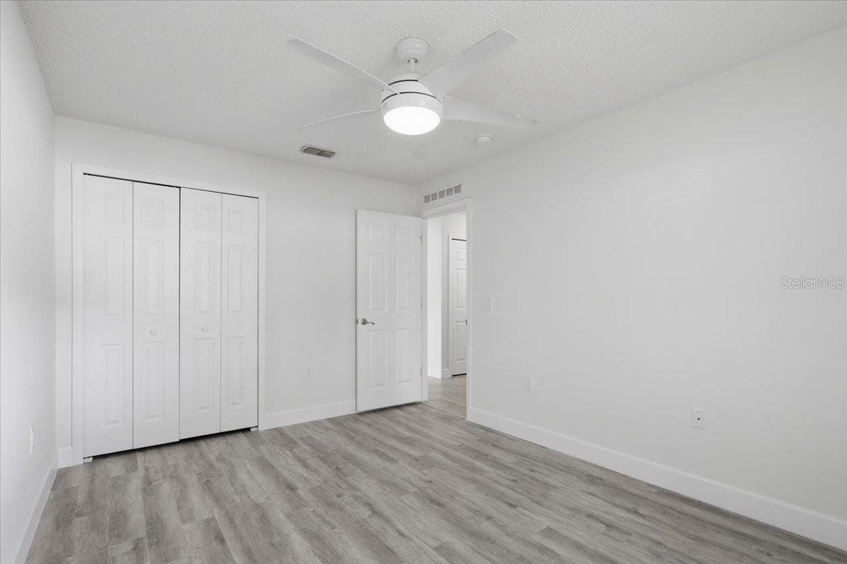 41 ZEPHYR LILY TRAIL — photo 47 of 61
