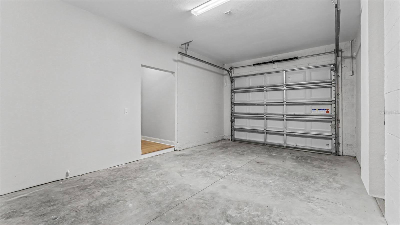 1305 PARKER STREET — photo 33 of 38