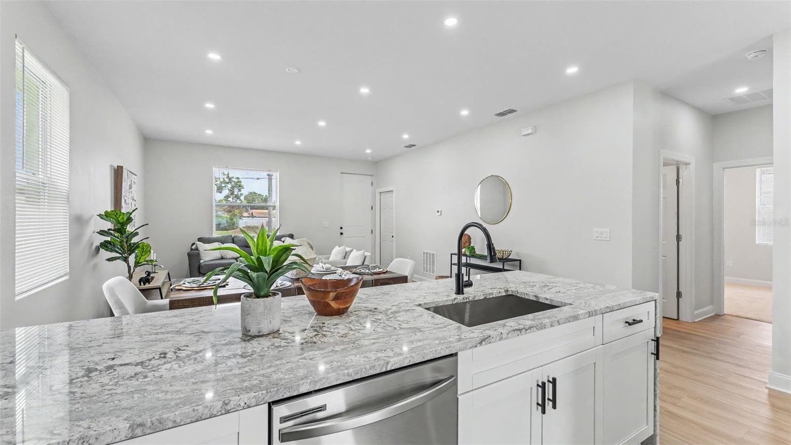 1305 PARKER STREET — photo 13 of 38