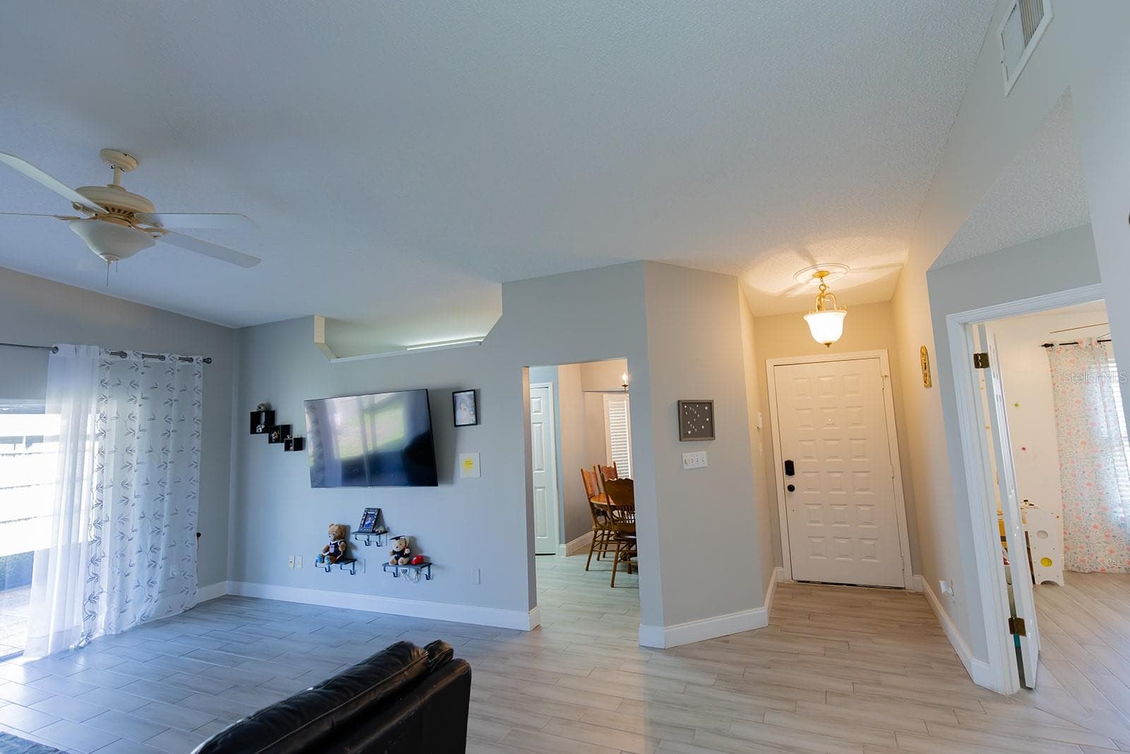 14000 ANNHURST COURT — photo 4 of 30