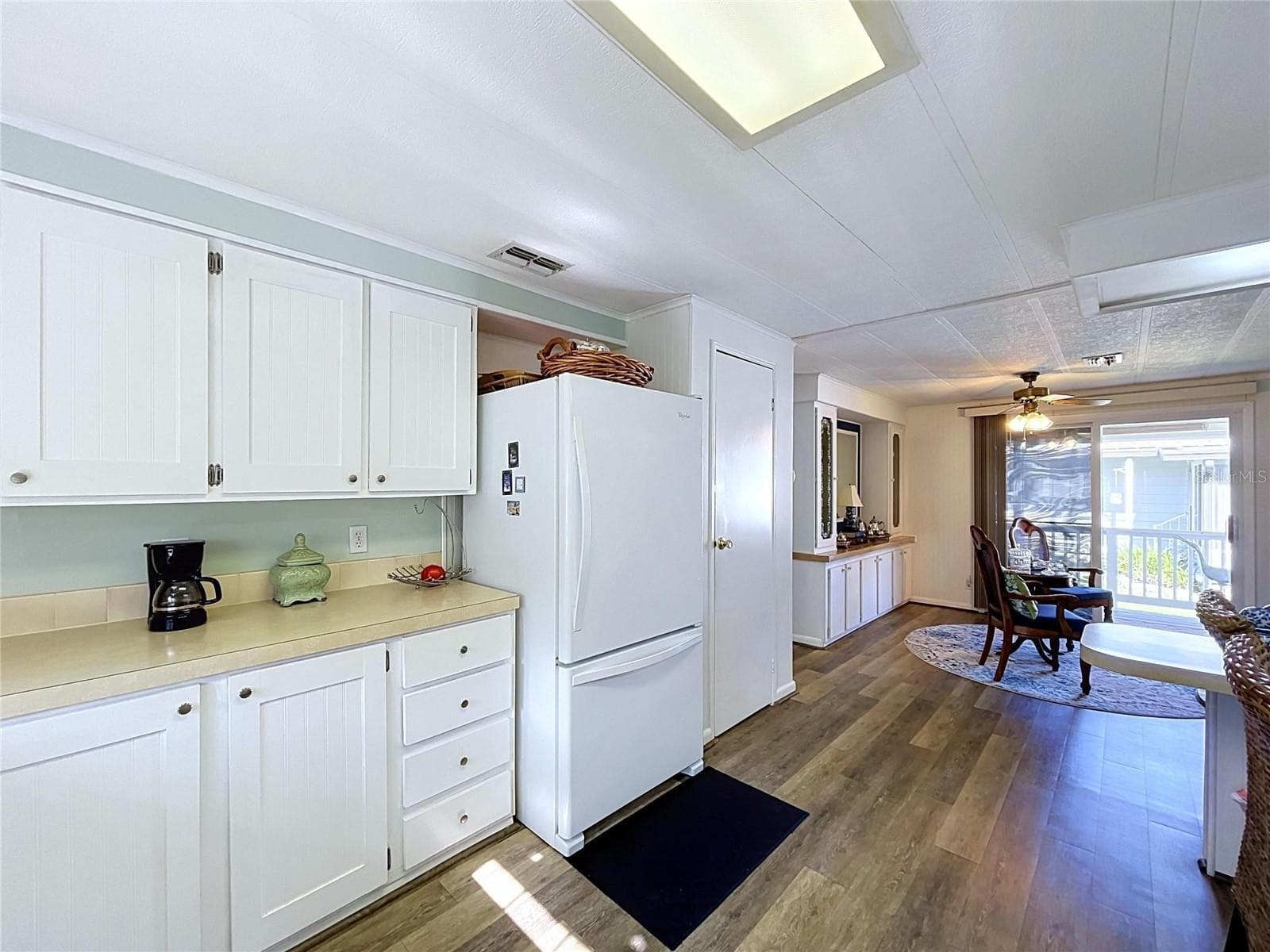 2055 FLORAL AVENUE — photo 21 of 55