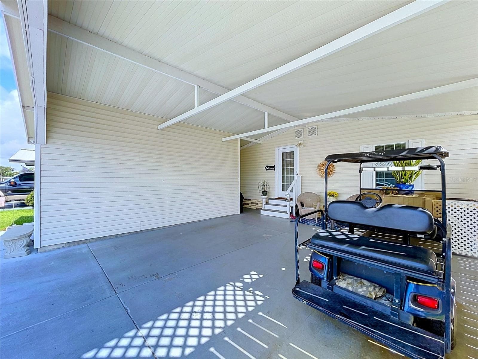2055 FLORAL AVENUE — photo 49 of 55