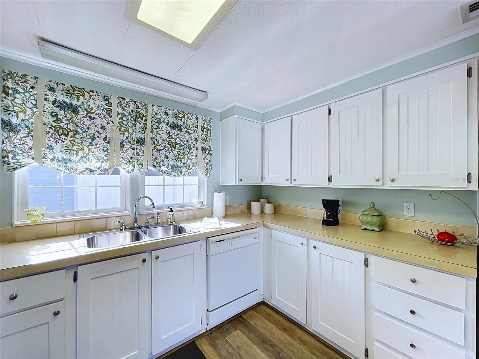 2055 FLORAL AVENUE — photo 22 of 55