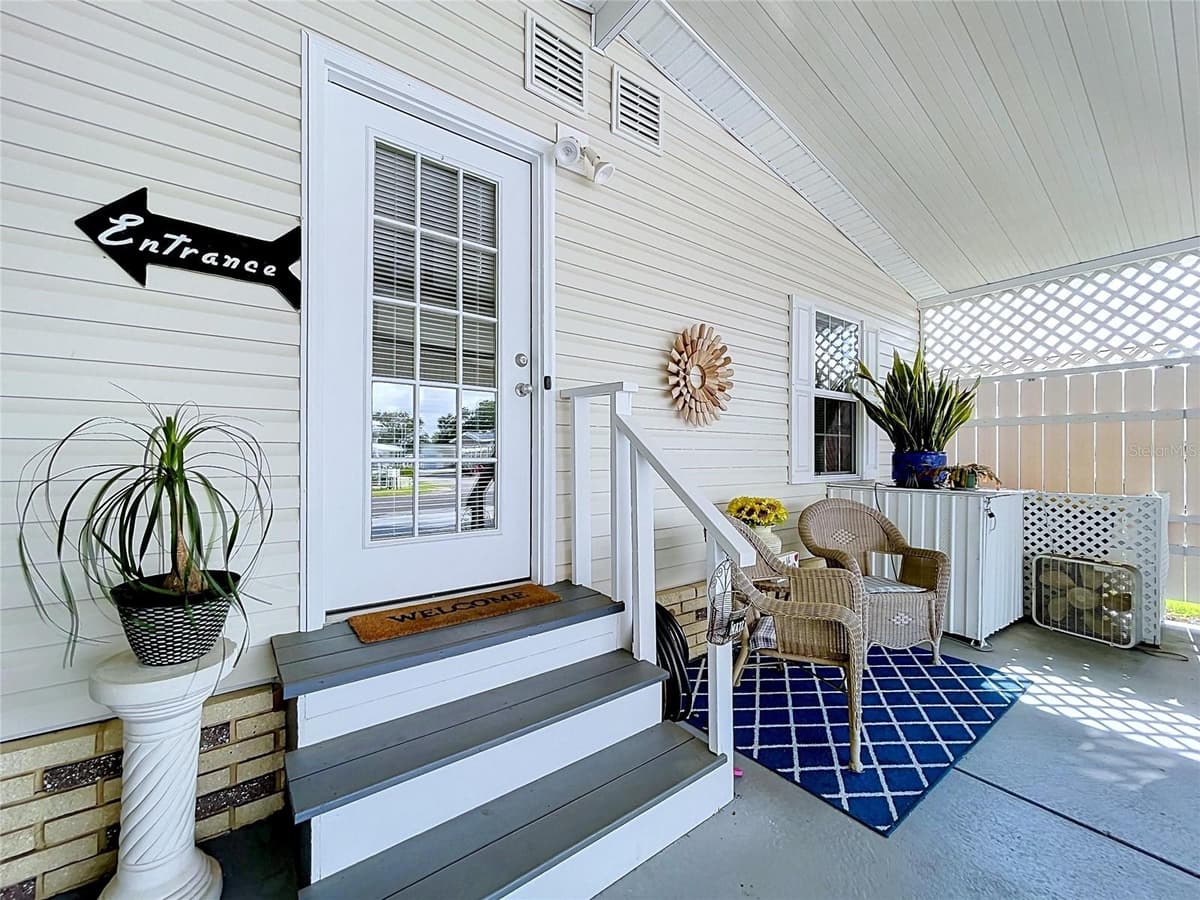 2055 FLORAL AVENUE — photo 47 of 54
