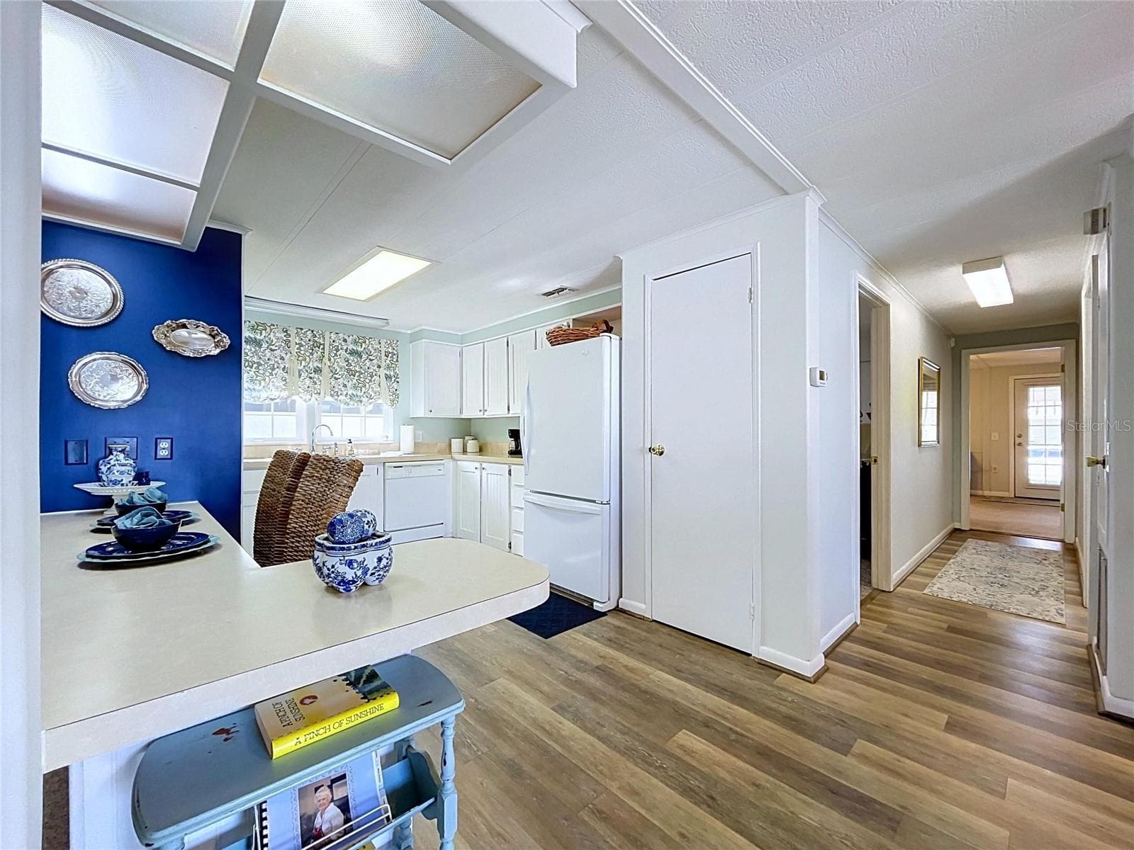 2055 FLORAL AVENUE — photo 24 of 55