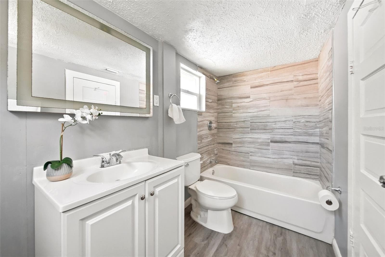 109 BASS STREET — photo 18 of 20