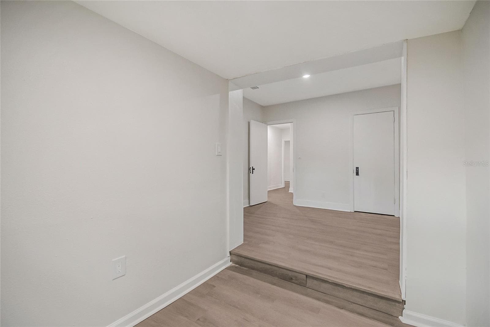 1504 LINE STREET — photo 17 of 51