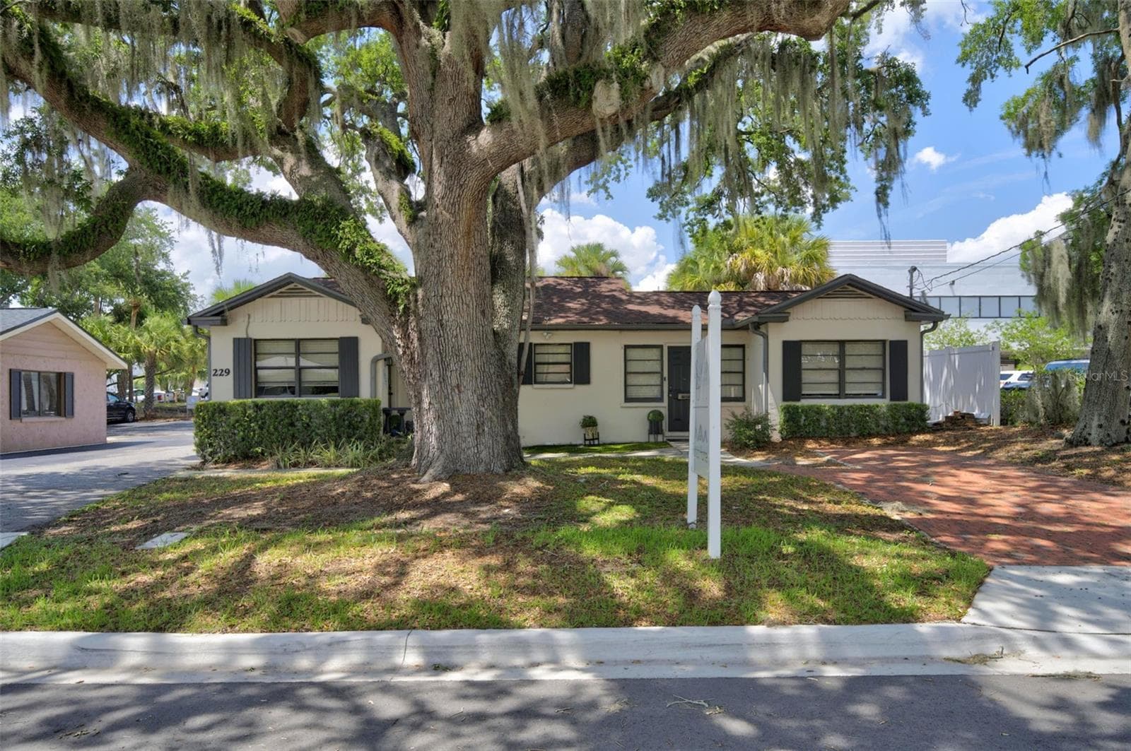 229 PASADENA PLACE — photo 1 of 16