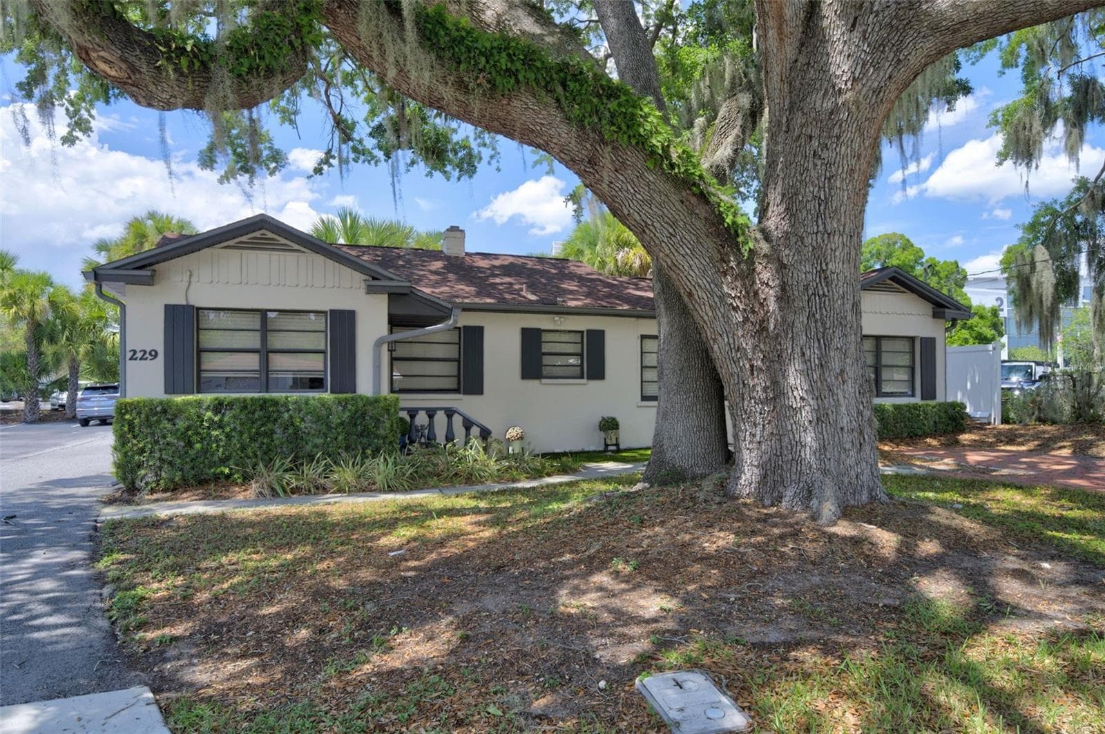 229 PASADENA PLACE — photo 3 of 16