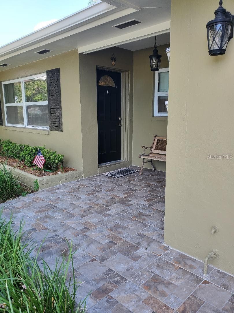 1637 WHITEWOOD DRIVE — photo 3 of 22