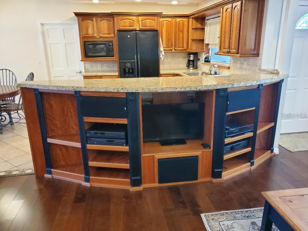 1637 WHITEWOOD DRIVE — photo 10 of 22