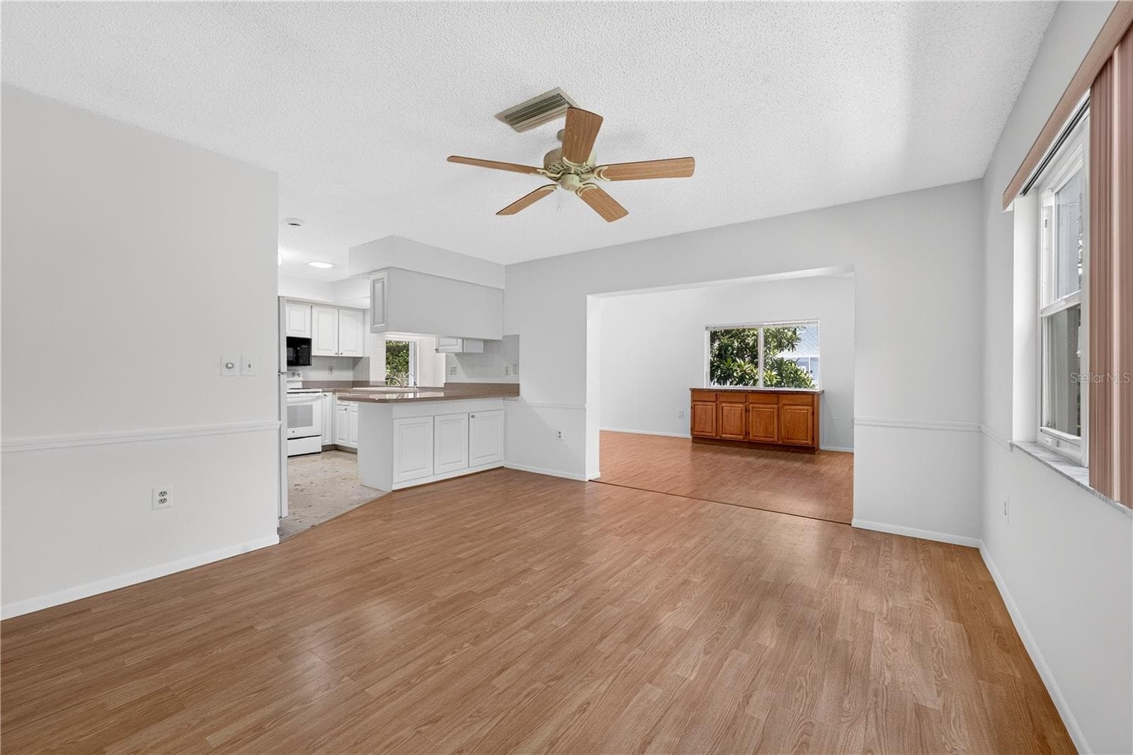 13004 SERPENTINE DRIVE — photo 29 of 53
