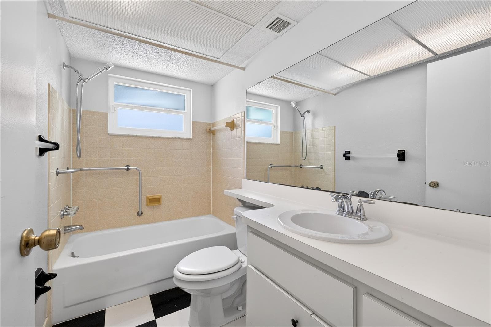 13004 SERPENTINE DRIVE — photo 18 of 53