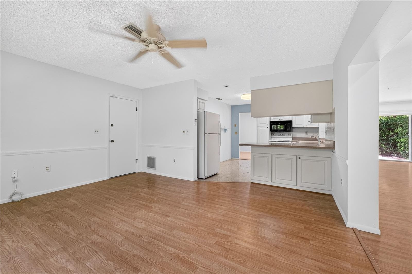 13004 SERPENTINE DRIVE — photo 28 of 53