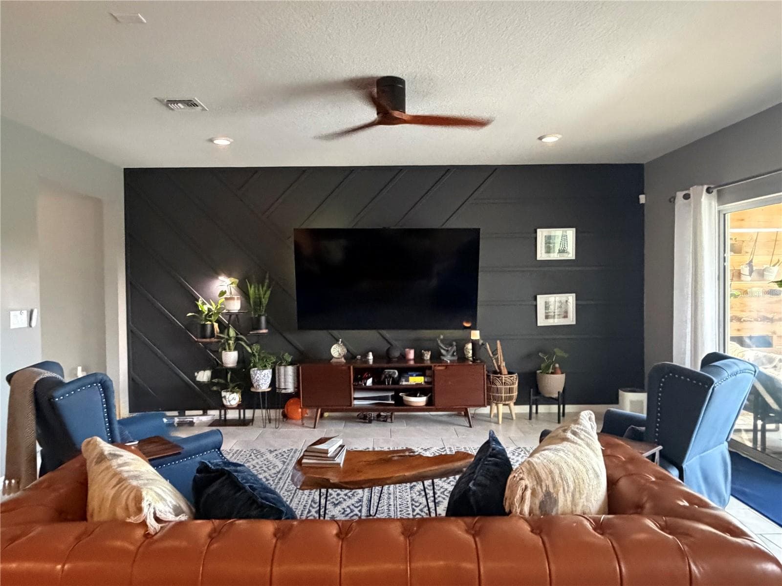 9126 ROYAL RIVER CIRCLE — photo 5 of 53