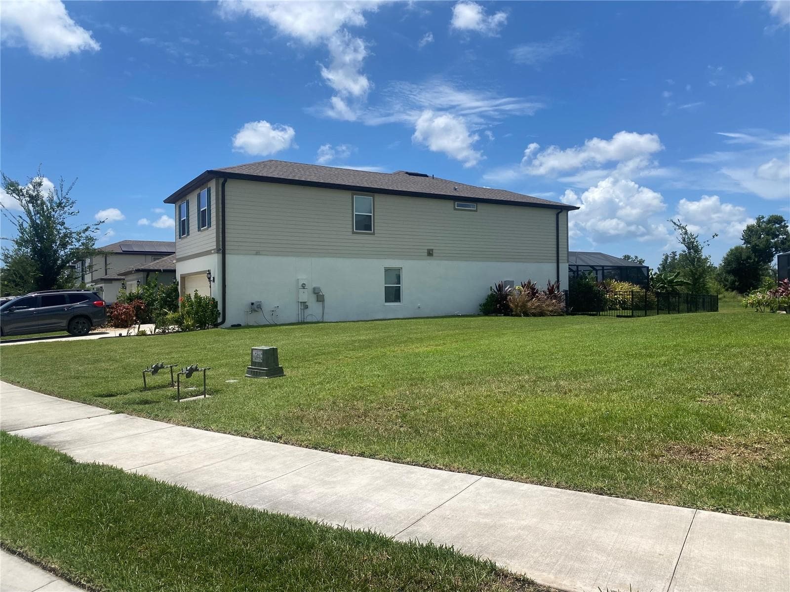 9126 ROYAL RIVER CIRCLE — photo 4 of 53