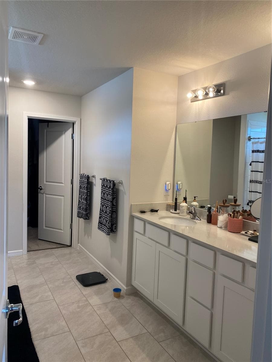 9126 ROYAL RIVER CIRCLE — photo 44 of 53