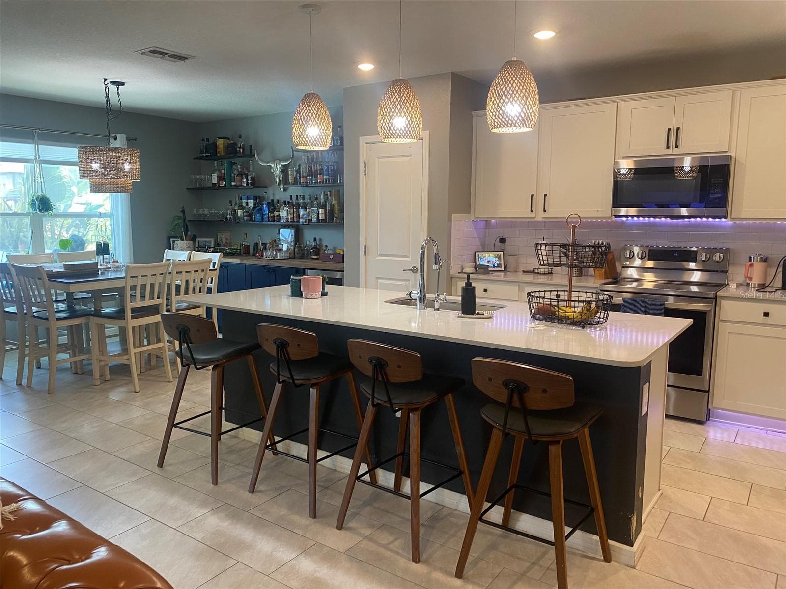 9126 ROYAL RIVER CIRCLE — photo 8 of 53
