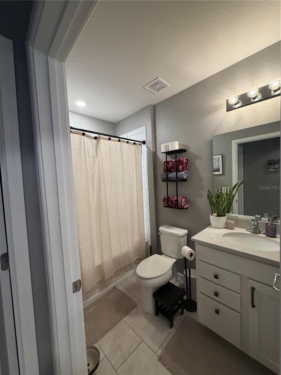 9126 ROYAL RIVER CIRCLE — photo 21 of 53