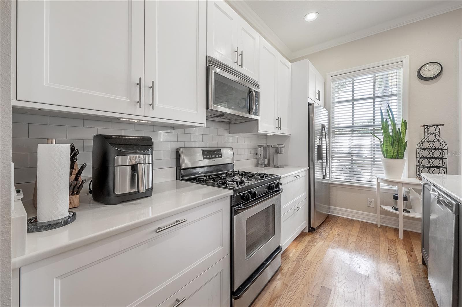 2920 HANSEN MANOR LANE — photo 15 of 49