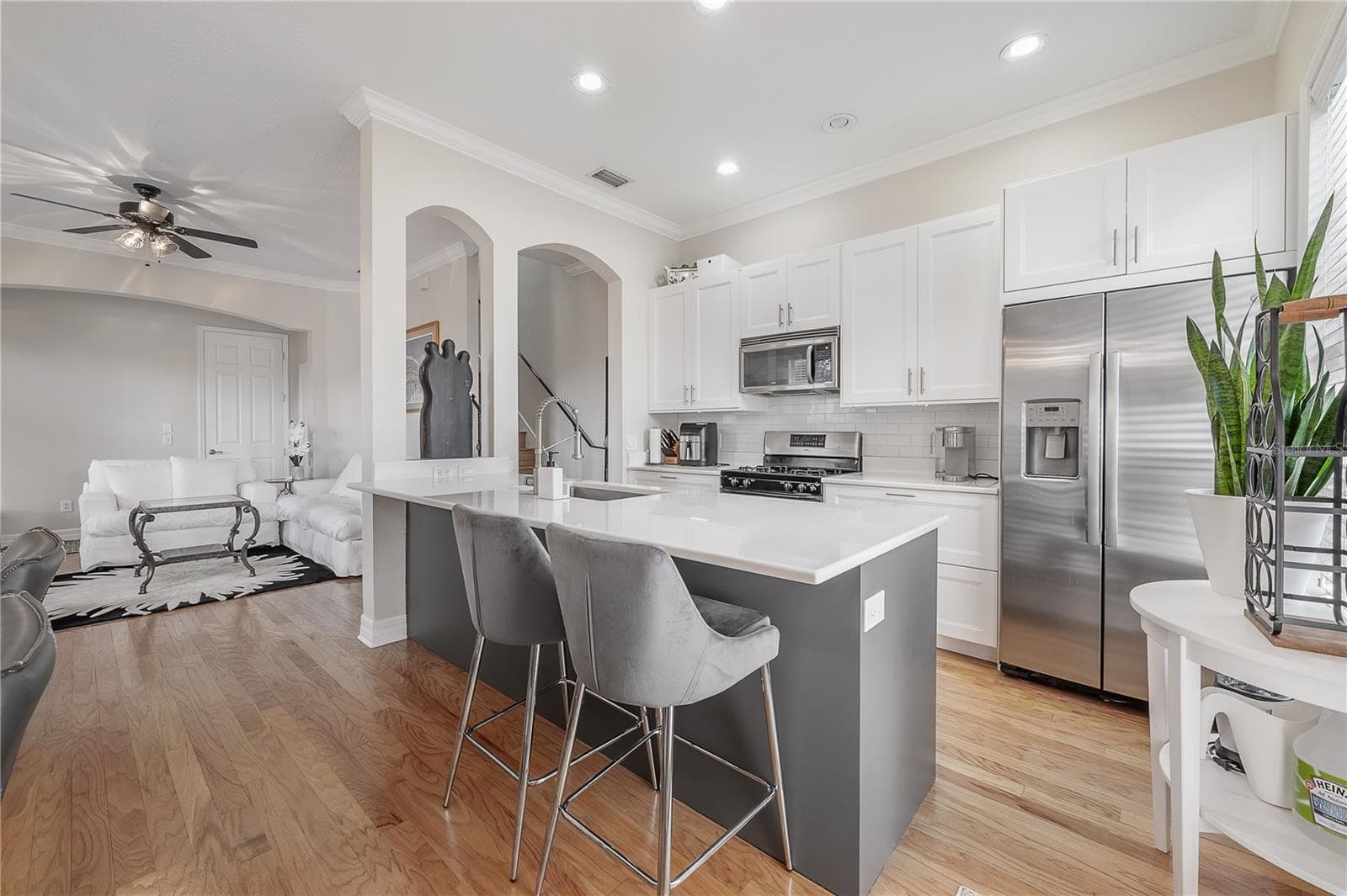 2920 HANSEN MANOR LANE — photo 8 of 49