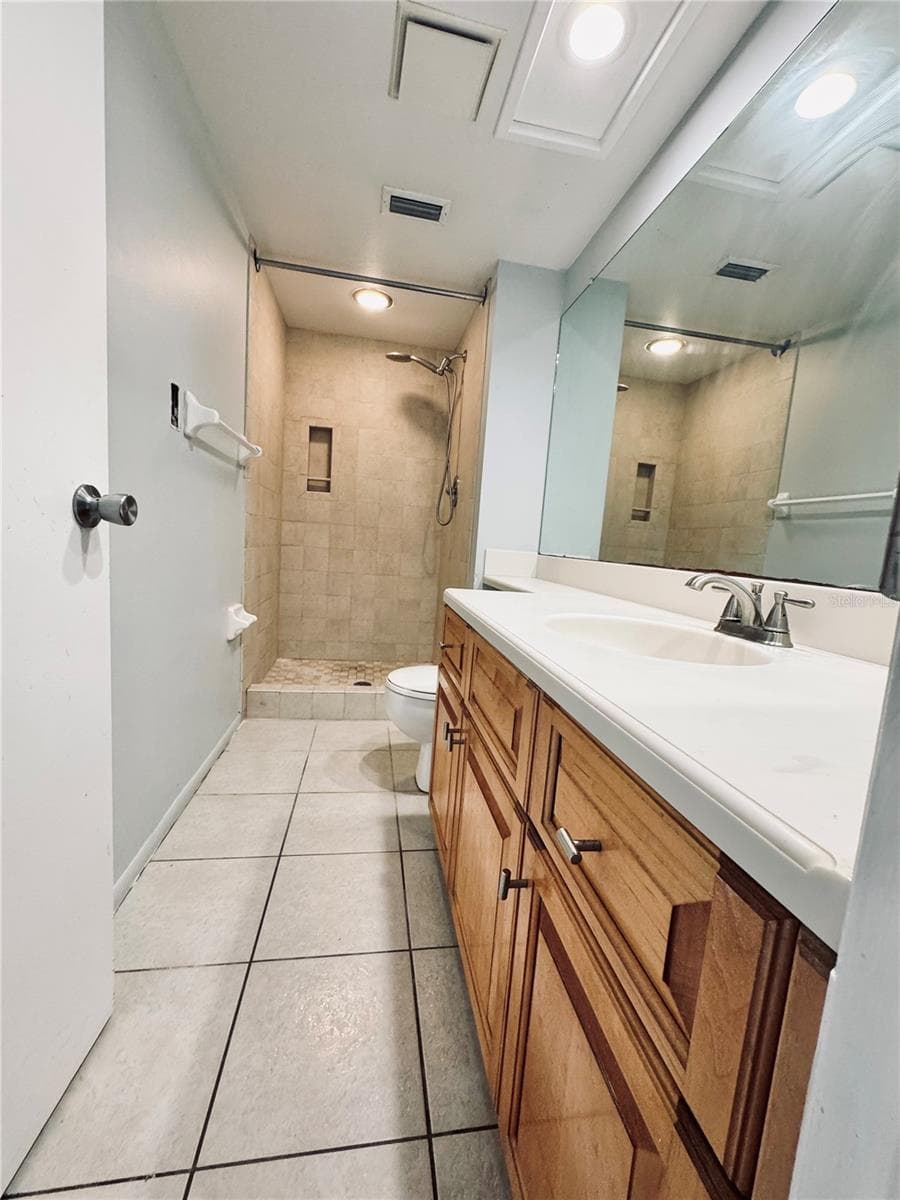 106 WINDWARD PLACE — photo 5 of 13