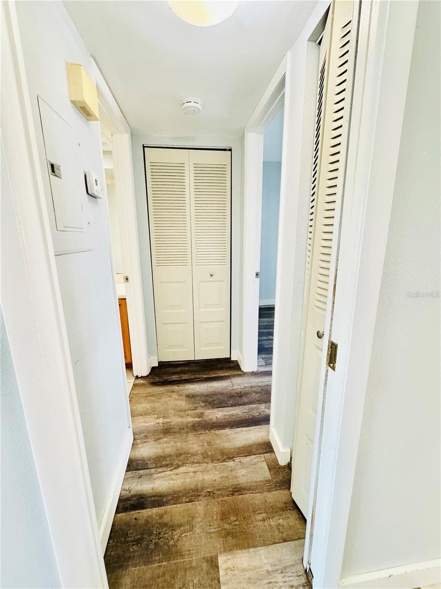 106 WINDWARD PLACE — photo 8 of 13