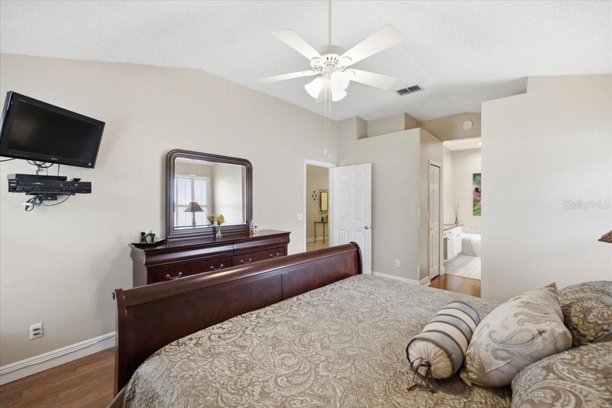392 TAVERNIER CIRCLE — photo 31 of 59