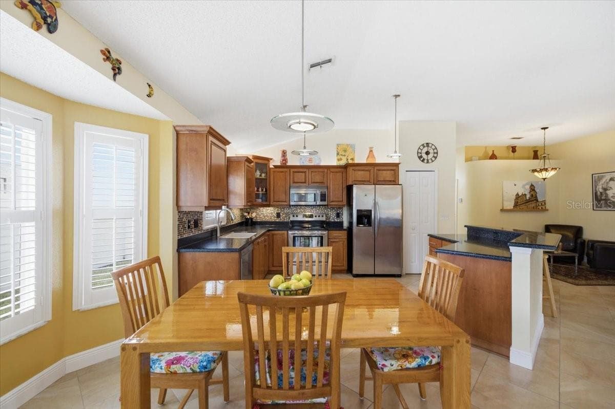 392 TAVERNIER CIRCLE — photo 15 of 59