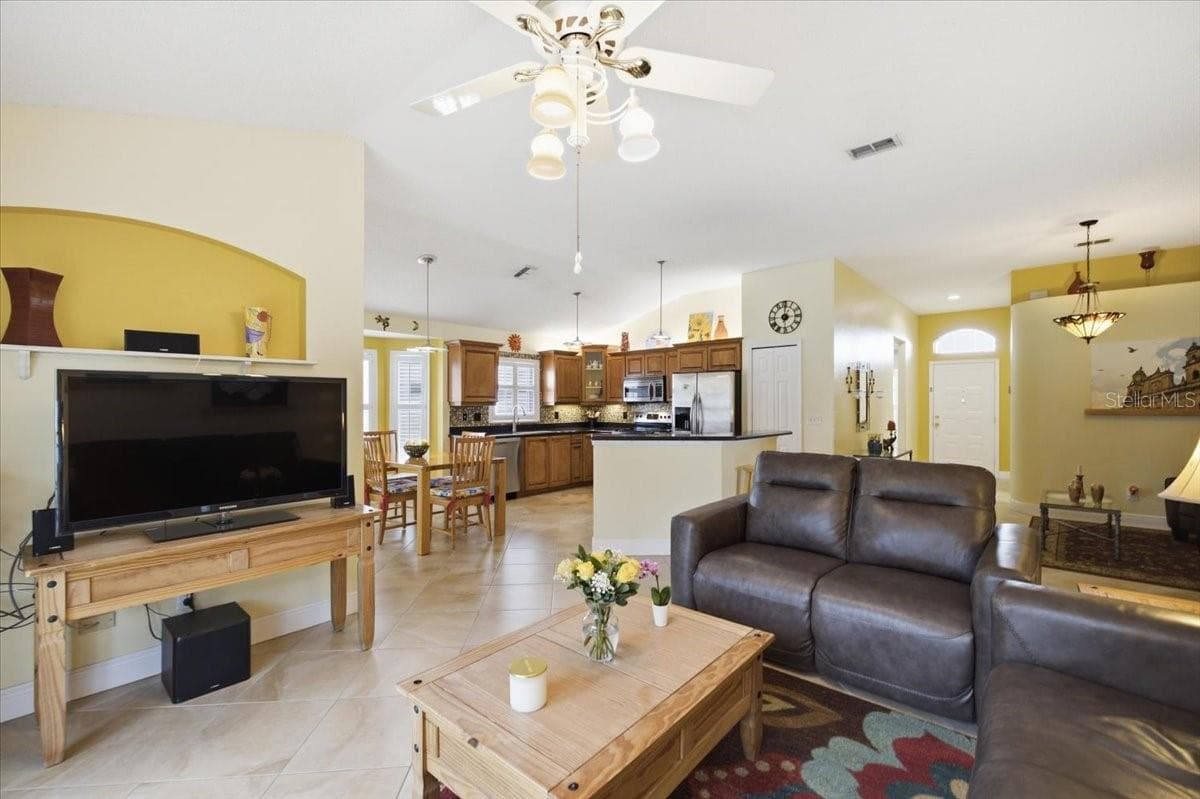 392 TAVERNIER CIRCLE — photo 20 of 59