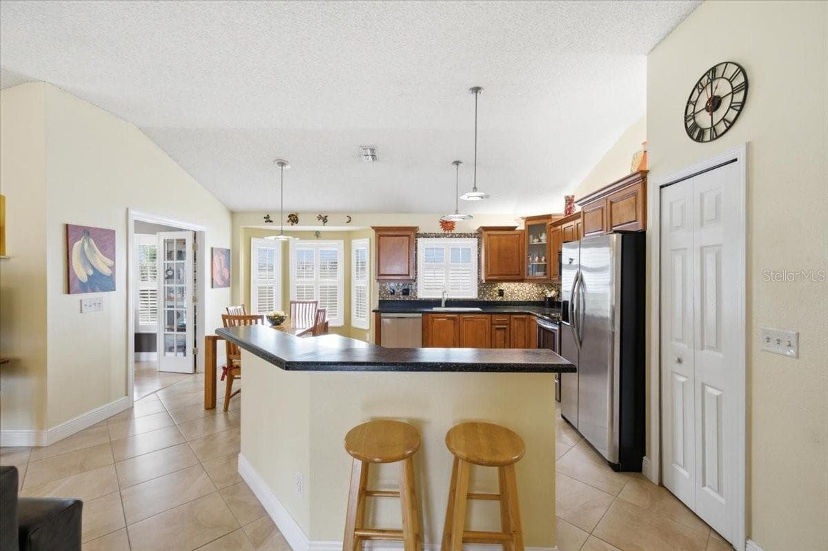 392 TAVERNIER CIRCLE — photo 10 of 59