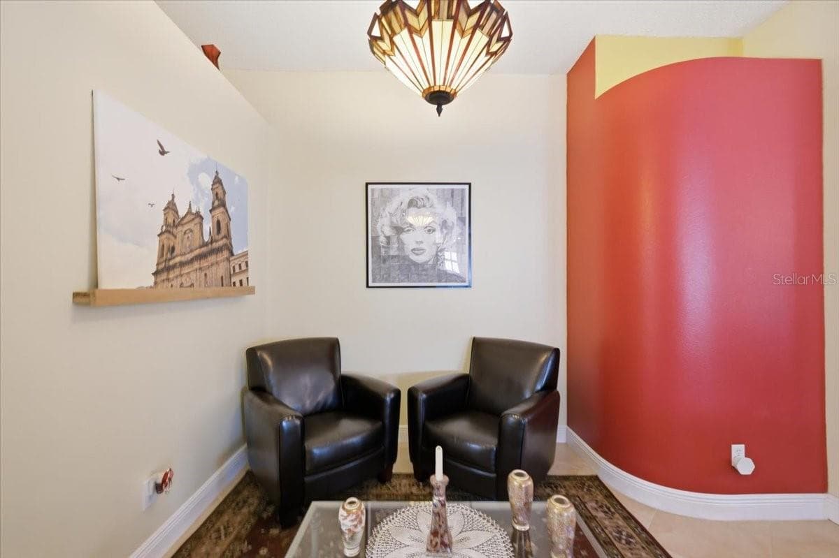 392 TAVERNIER CIRCLE — photo 9 of 59