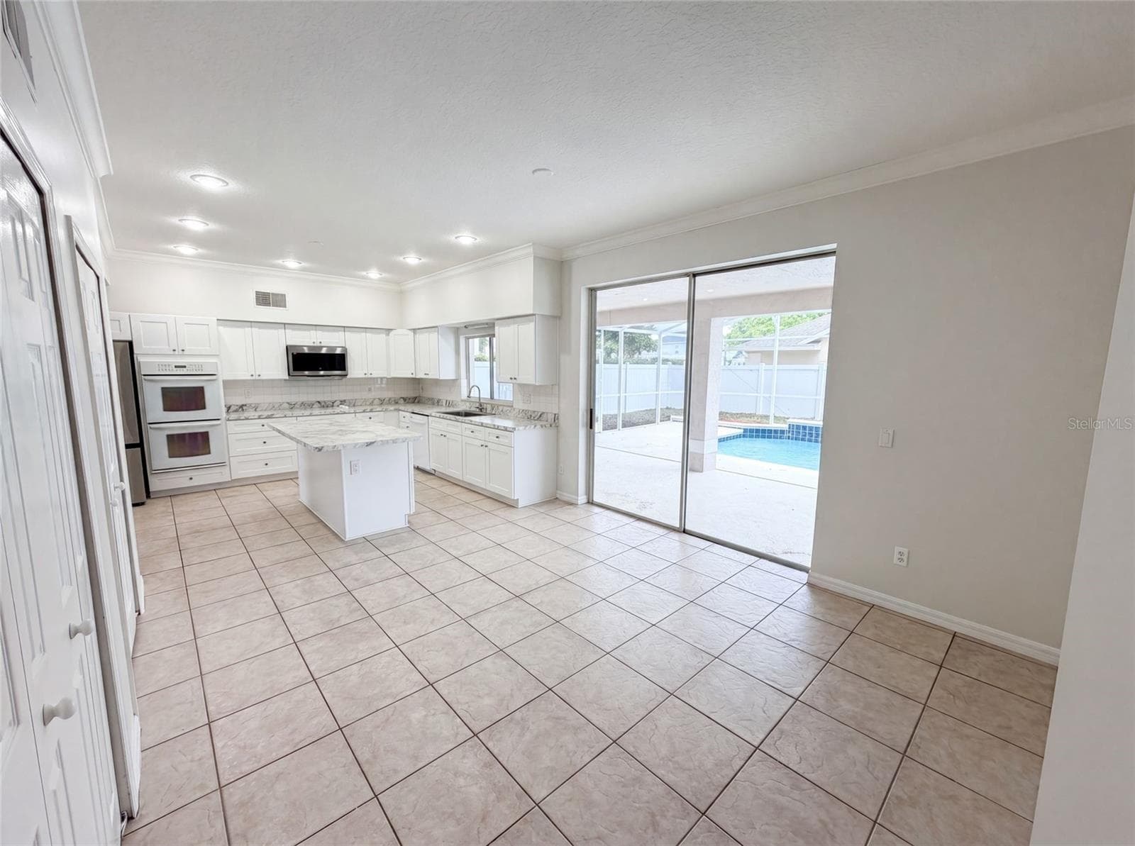 2270 BLOSSOMWOOD DRIVE — photo 16 of 41