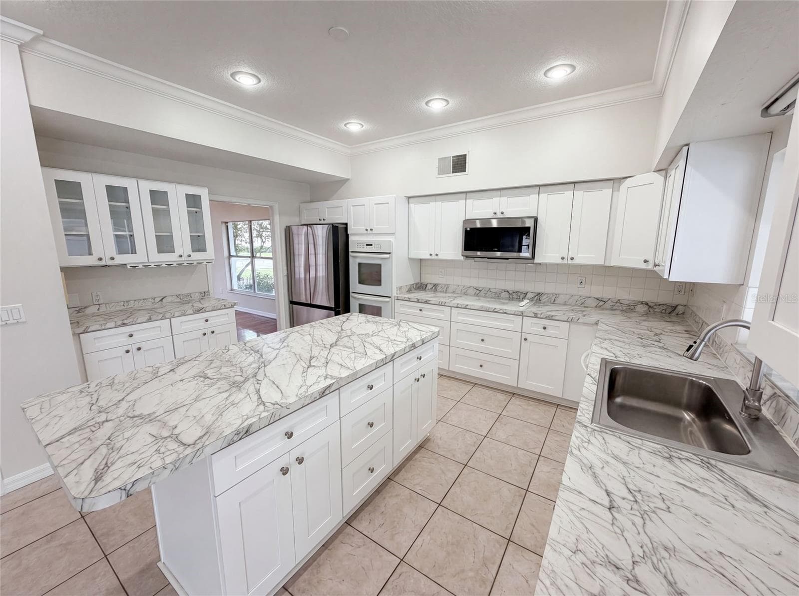 2270 BLOSSOMWOOD DRIVE — photo 15 of 41