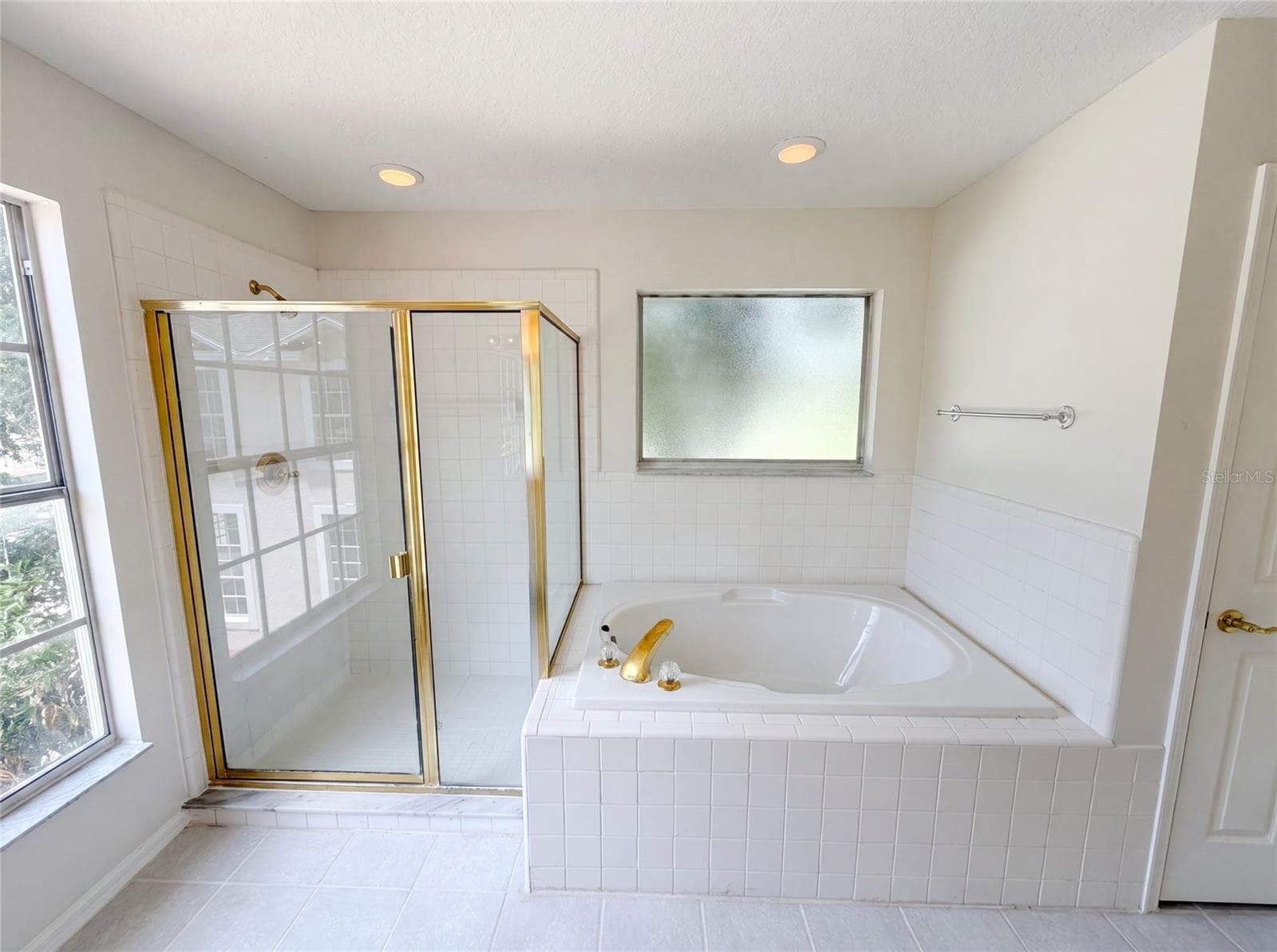 2270 BLOSSOMWOOD DRIVE — photo 34 of 41