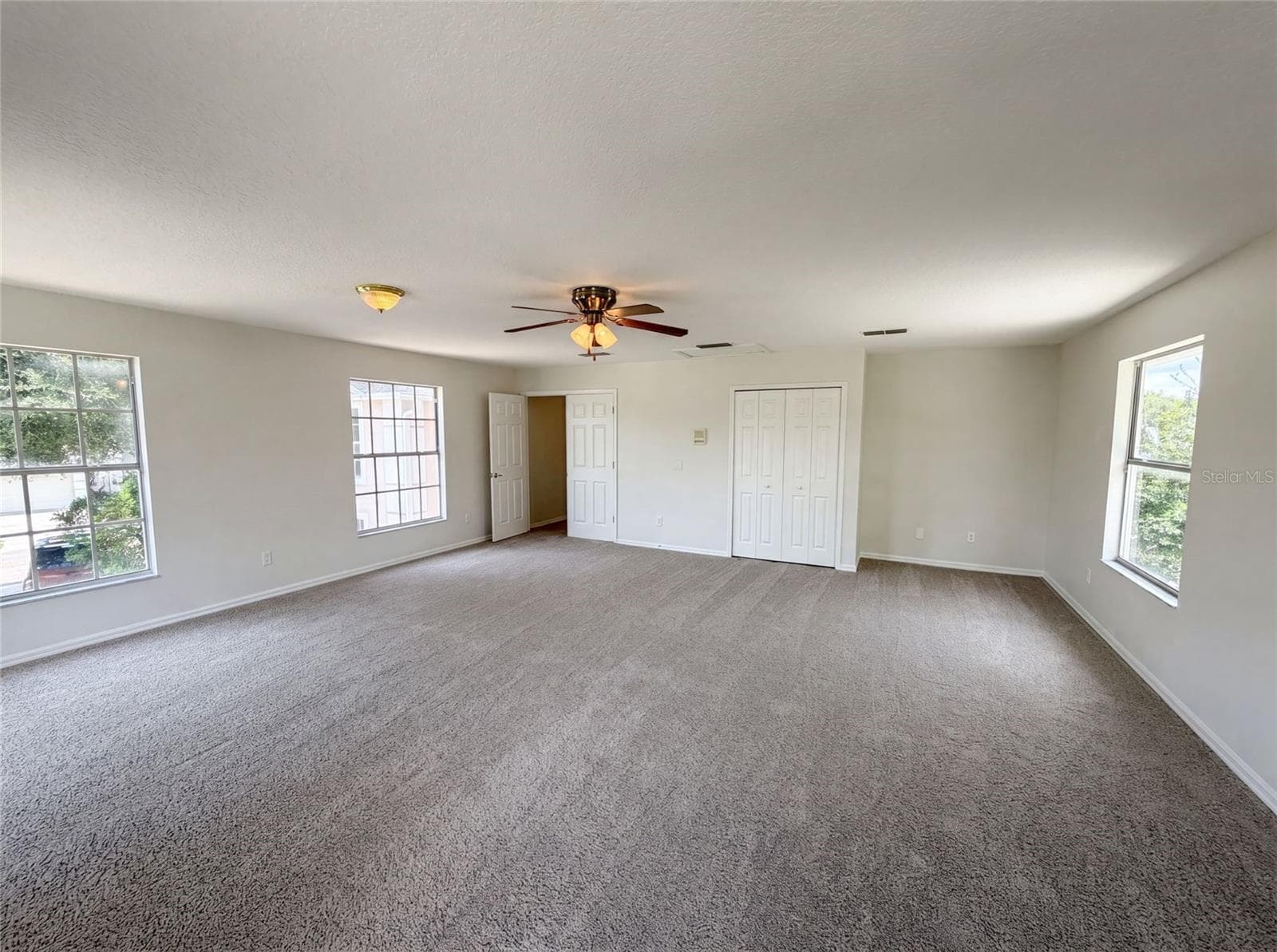 2270 BLOSSOMWOOD DRIVE — photo 10 of 41