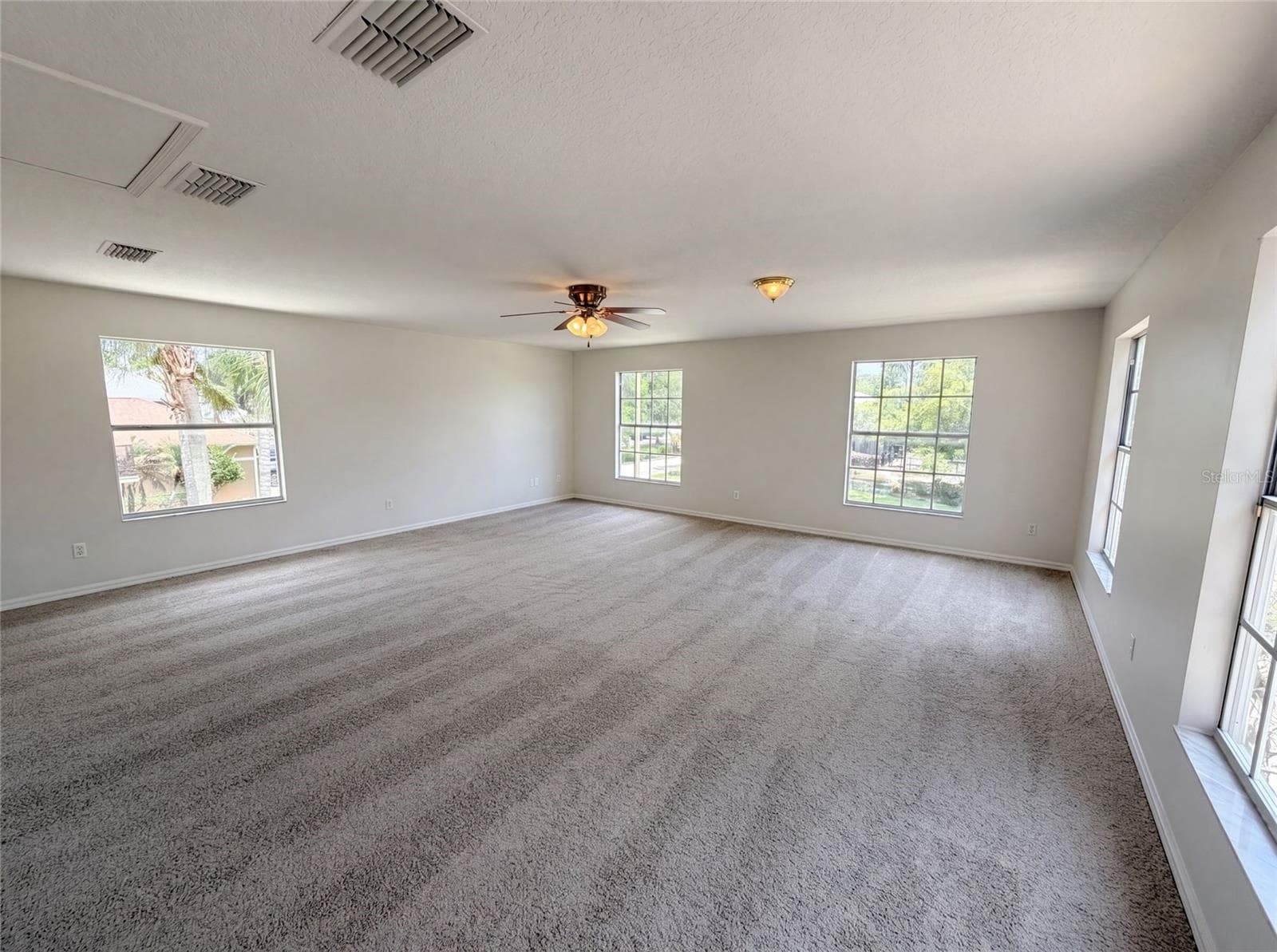 2270 BLOSSOMWOOD DRIVE — photo 9 of 41