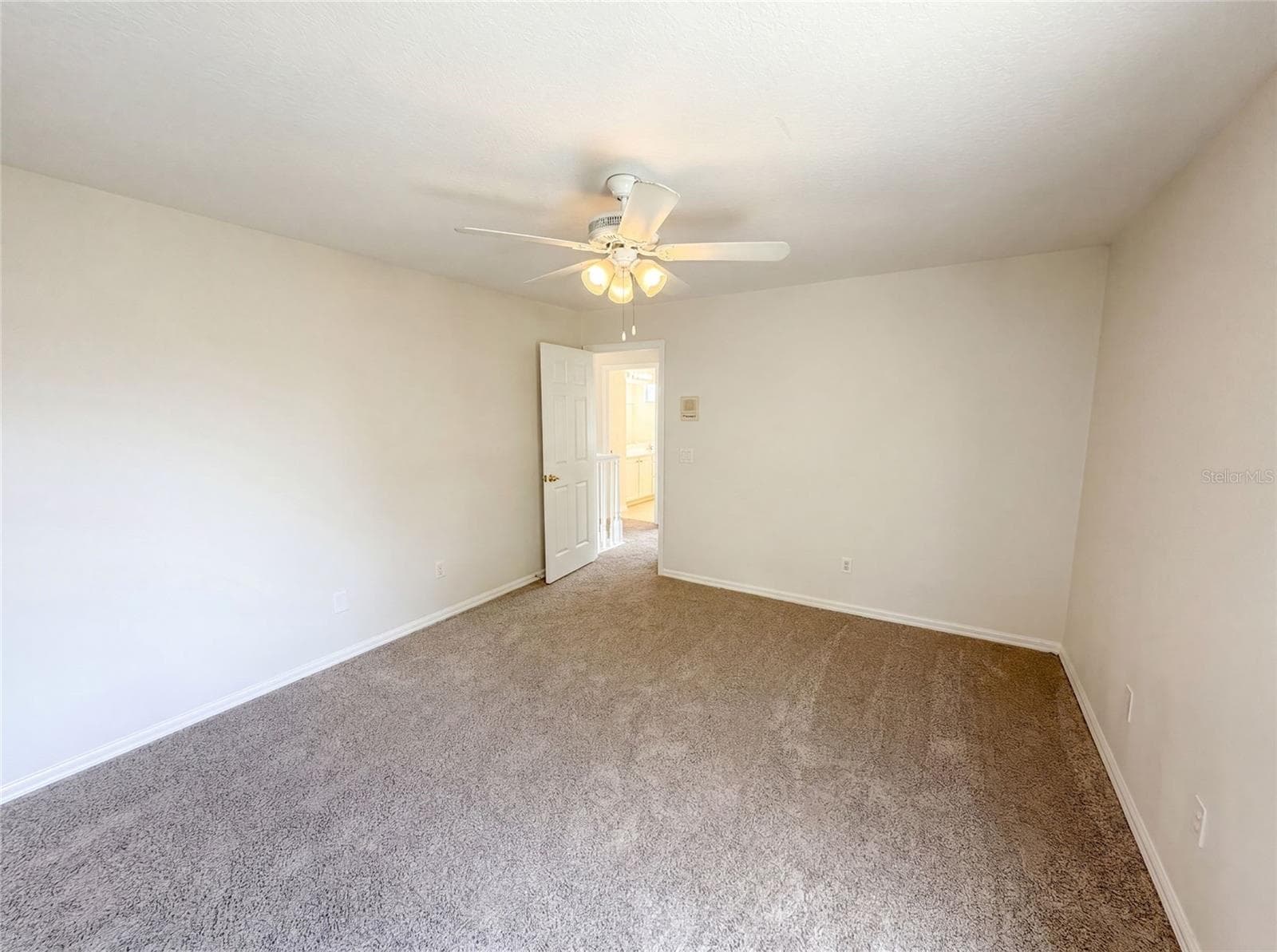 2270 BLOSSOMWOOD DRIVE — photo 26 of 41