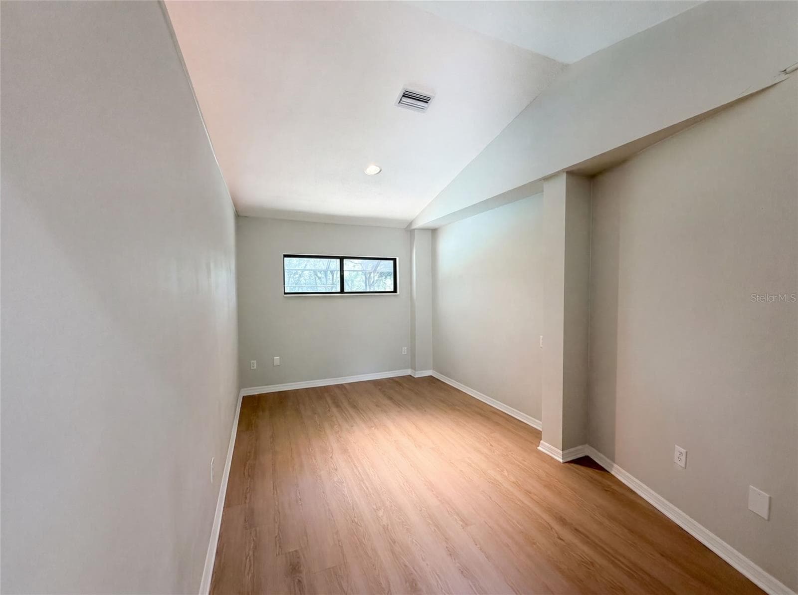 3739 LAKE GRIFFIN ROAD — photo 17 of 21