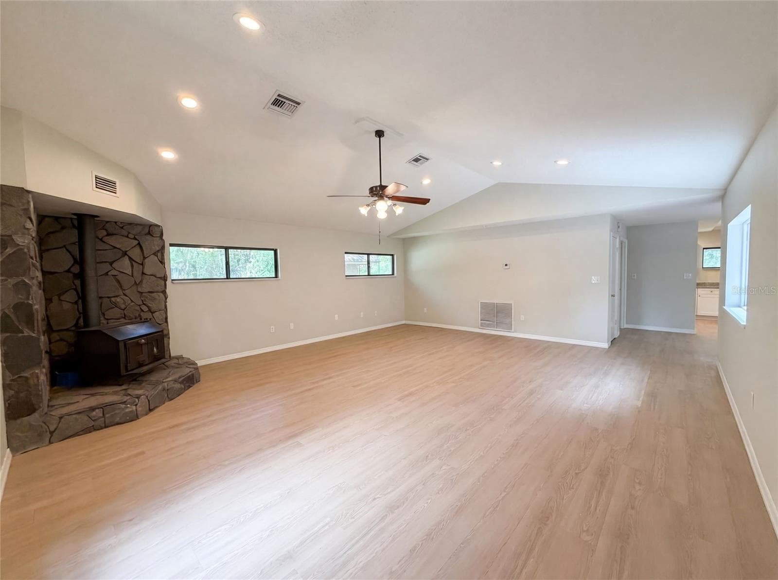 3739 LAKE GRIFFIN ROAD — photo 3 of 21