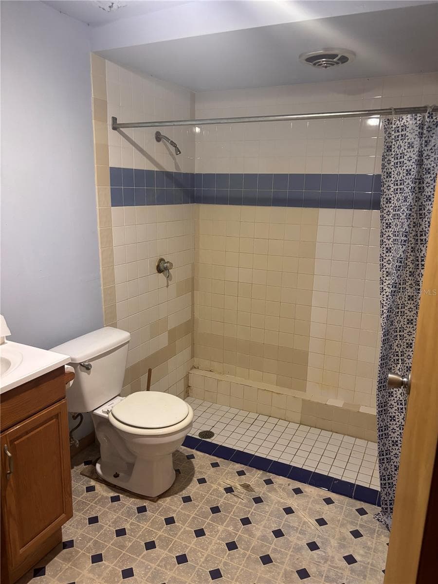 3301 162ND STREET — photo 13 of 16